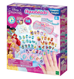 Le coffret de manucure...