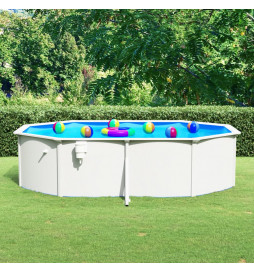 Piscine ovale avec parois...