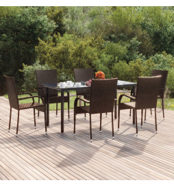 Ensemble à dîner de jardin...