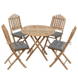Mobilier à dîner...
