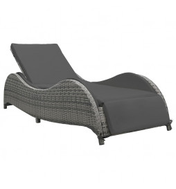Chaise longue avec coussin...