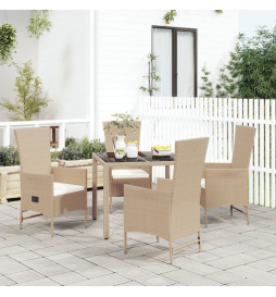 Ensemble à dîner de jardin...