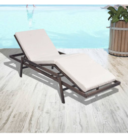 Chaise longue avec coussin...