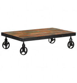 Table basse avec roulettes...