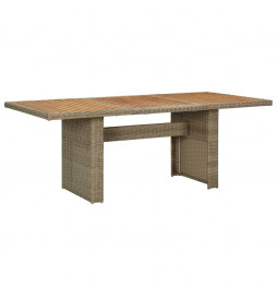 Table à dîner de jardin...
