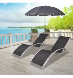 Chaises longues et parasol...